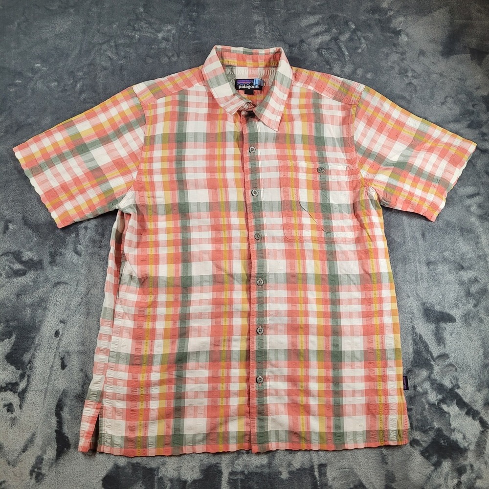 Patagonia Button Up Shirt Medium Pink Plaid Organic‎ Cotton Blend Short Sleeve